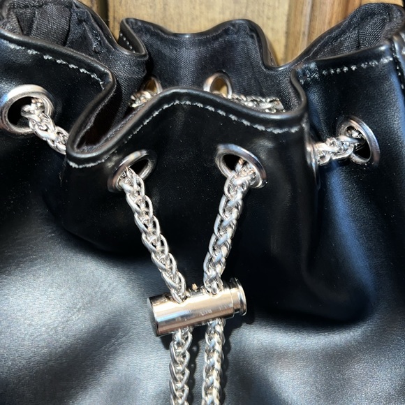 ELDA Bucket Bag - Picture 6 of 8